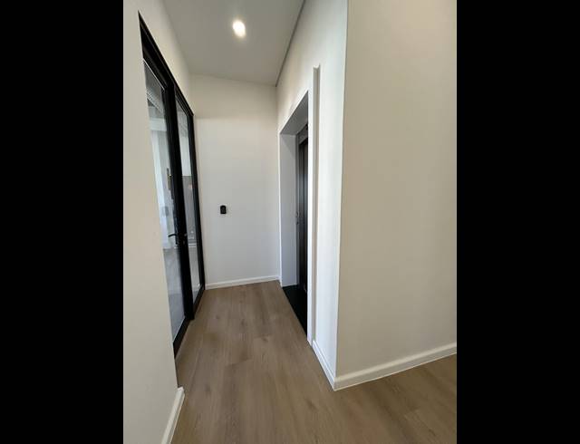 215M² BUILDING TO LET IN CAPE TOWN CITY CENTRE